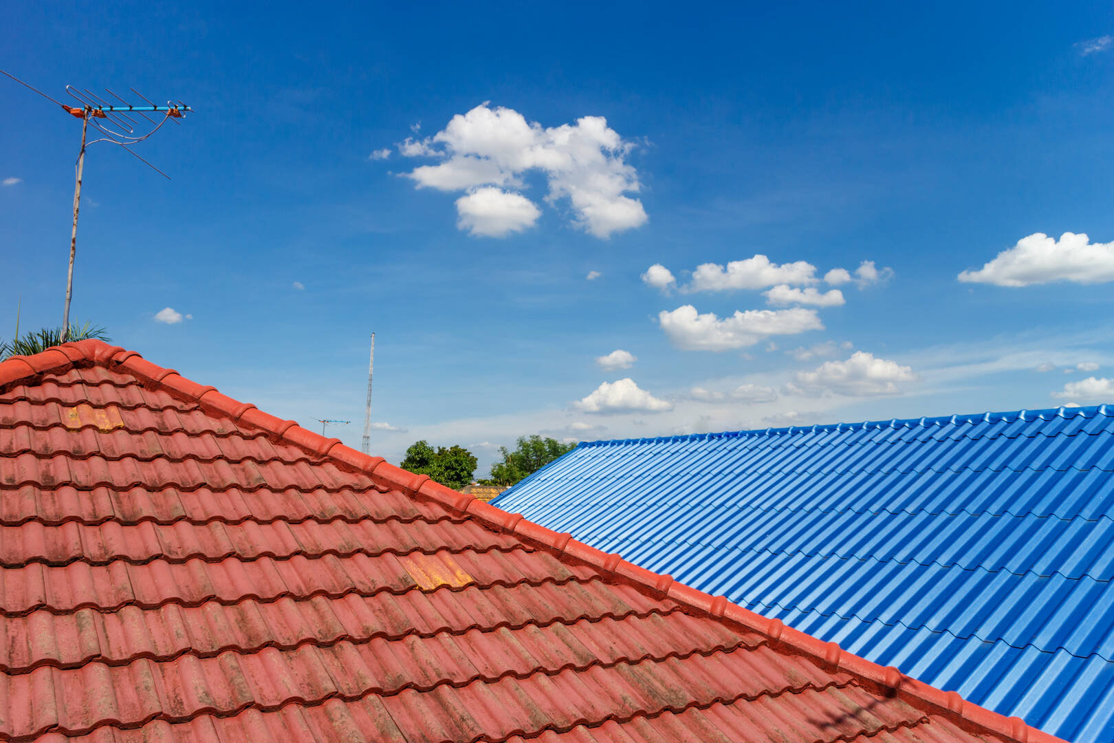 Alpha Roofing Plus logo